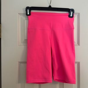 IVL neon pink biker short